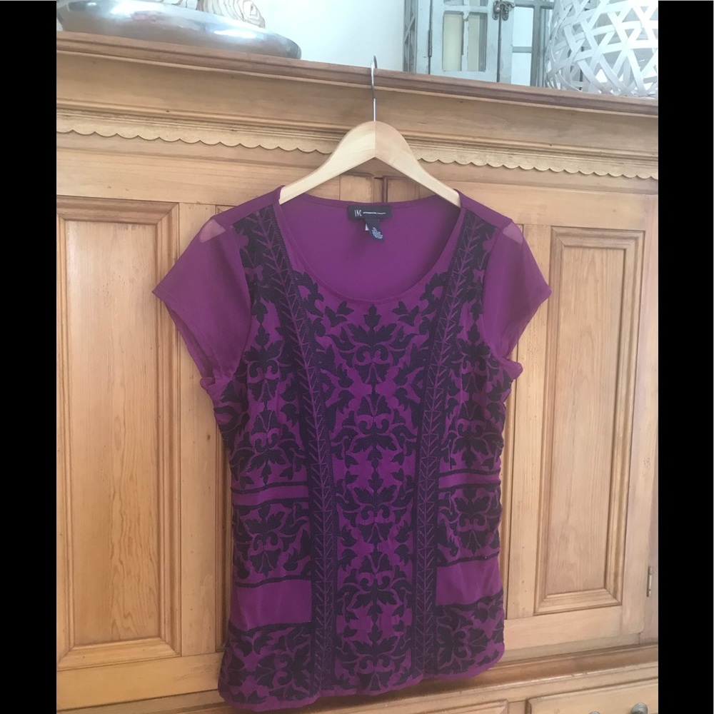 Beautiful INC XL  💜 Short sleeve Top in EUC 💜